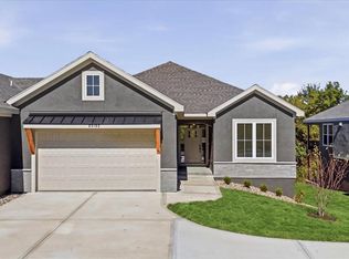 22192 W 116th Ter, Olathe, KS 66061