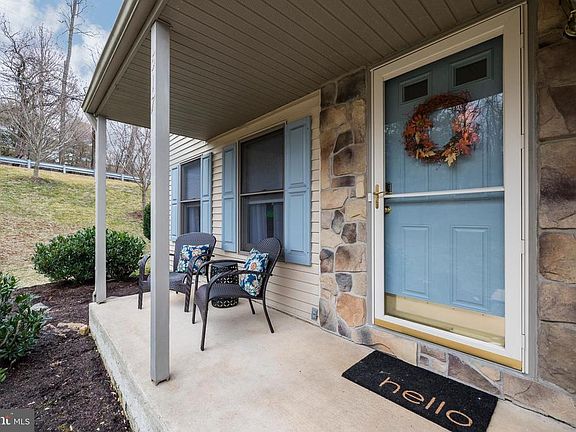 5th image of 517 Pickering Station Dr