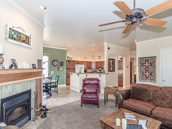 5th image of 2367 Desert Willow Dr