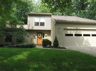 1054 Hickory Ridge Ln, Loveland, OH 45140