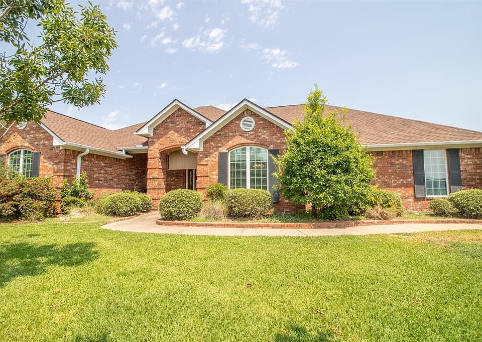 1st image of 203 Bayhills Dr