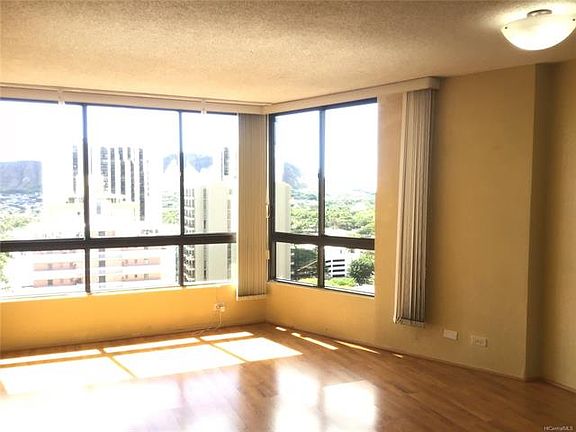 3rd image of 320 Liliuokalani Ave APT 1803