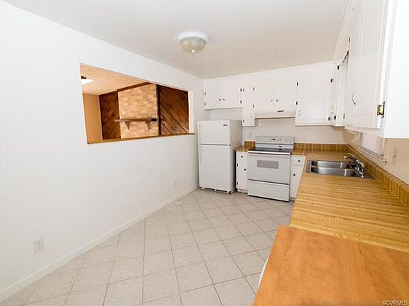 2nd image of 8406 White Cedar Ct