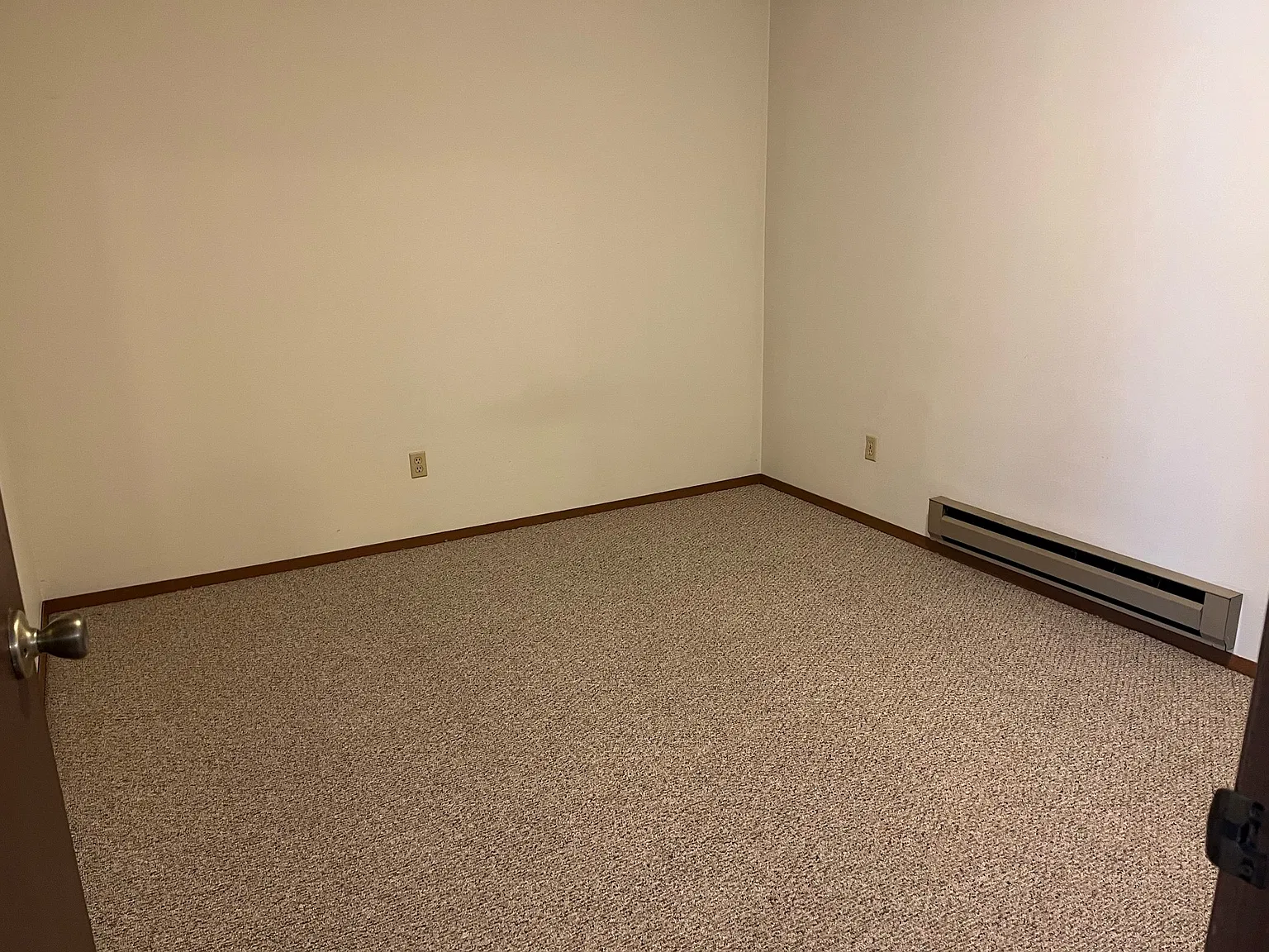 2 bed, $850 — Photo 4