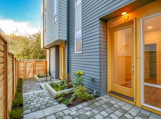 4727 D 32nd Ave S, Seattle, WA