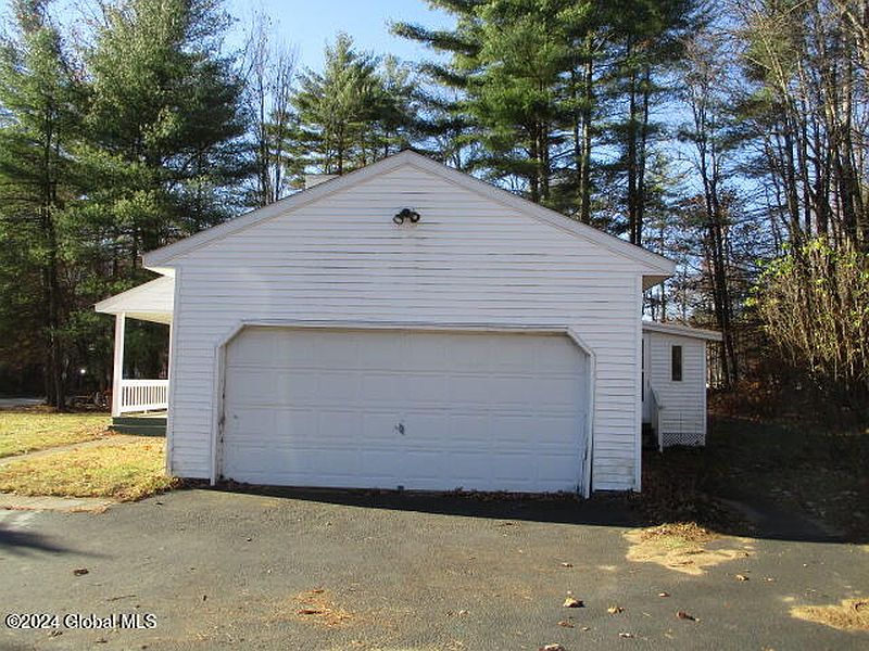 4th image of 106 Schuyler Hts Drive