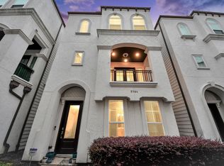 2704 Freund St, Houston, TX 77003