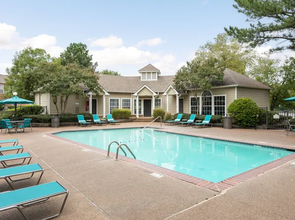 Stonebridge Crossing Apartments