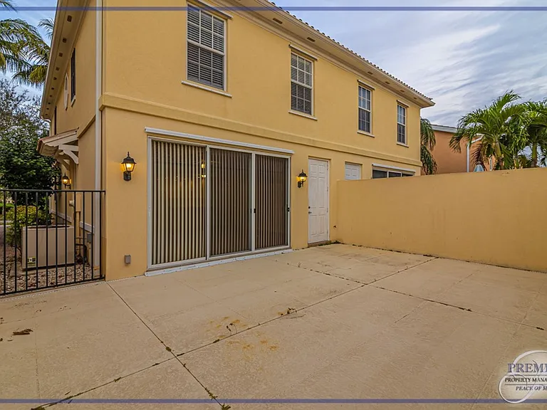 28576 Alessandria Cir — Photo 27
