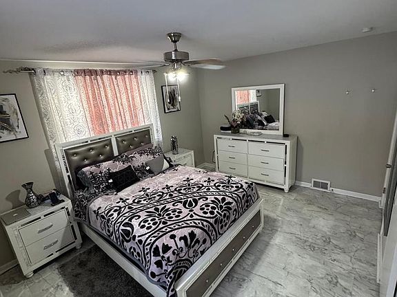 5th image of 2309 Hampden Blvd