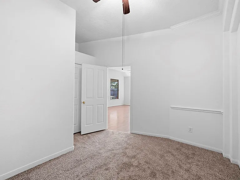 17215 Fernchase Ct — Photo 24