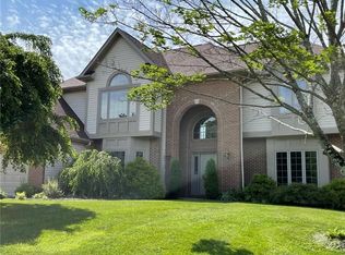 3051 White Pine Dr, Gibsonia, PA