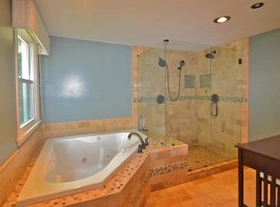 271 Thornell Rd, Pittsford, NY 14534