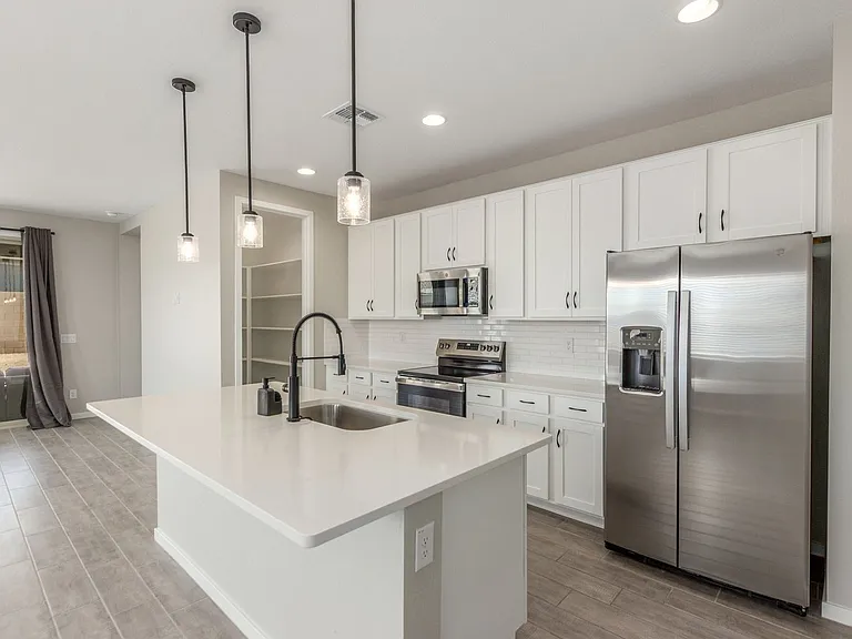 18434 E Camila Dr — Photo 9