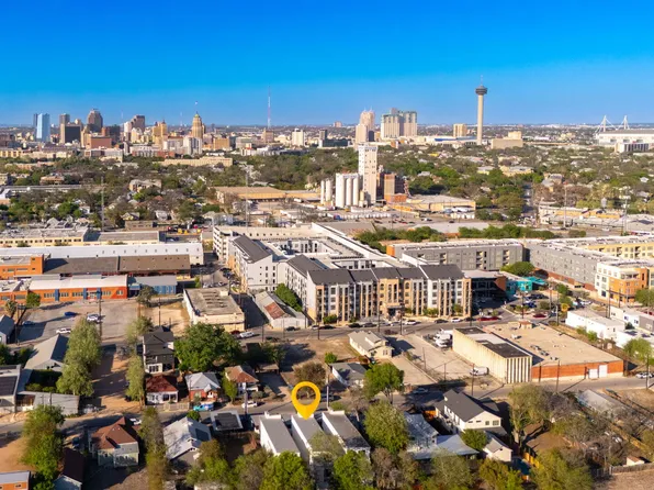130 Clay, San Antonio, TX 78204