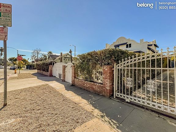 3rd image of 103 N Kingsley Dr