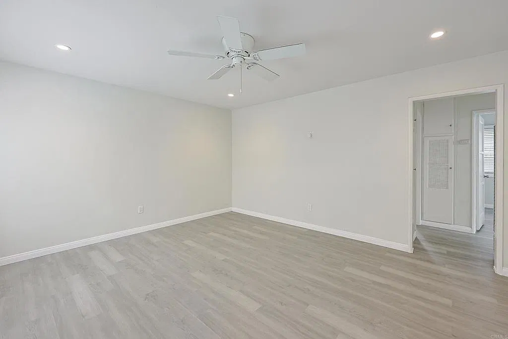 2 bed, 800 sqft, $3,500 — Photo 3