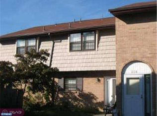 205 La Cascata Tnhs, Clementon, NJ 08021