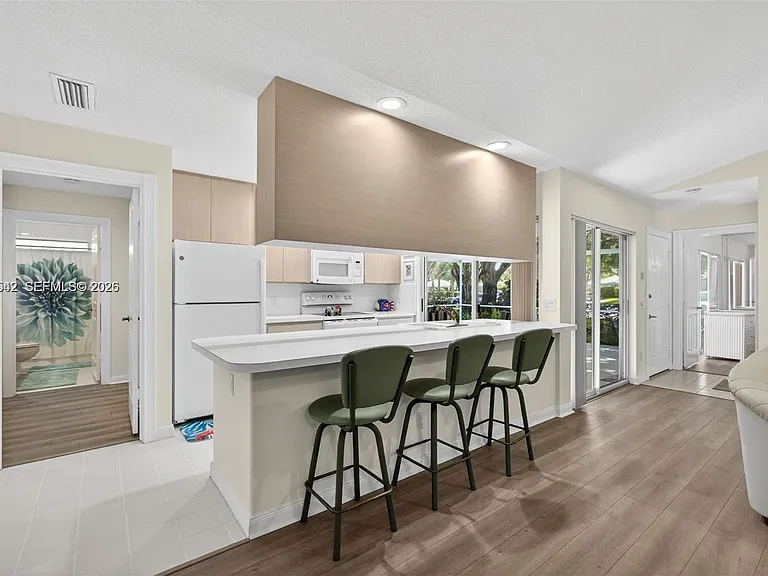 7102 Geminata Oak Ct #7102 — Photo 9