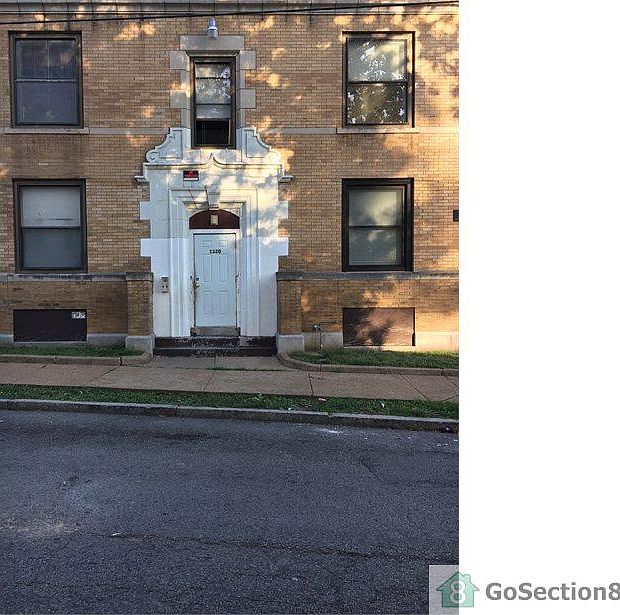 1st image of 1320 Academy Ave APT B