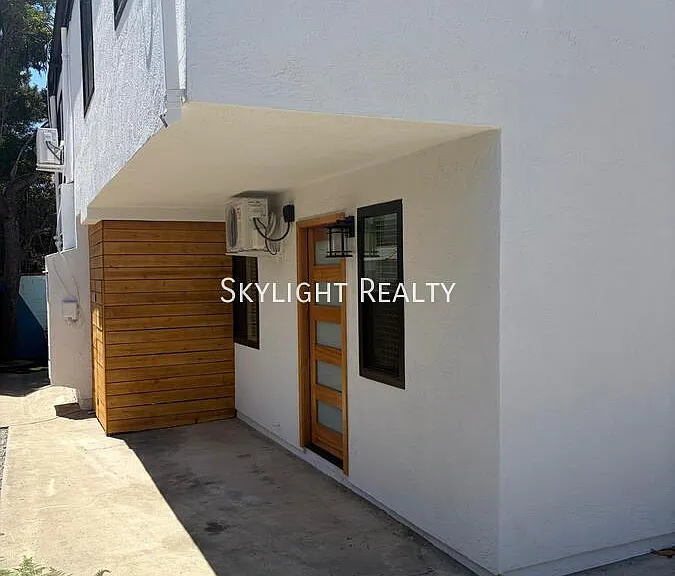 4018 Riviera Dr #1 — Photo 26