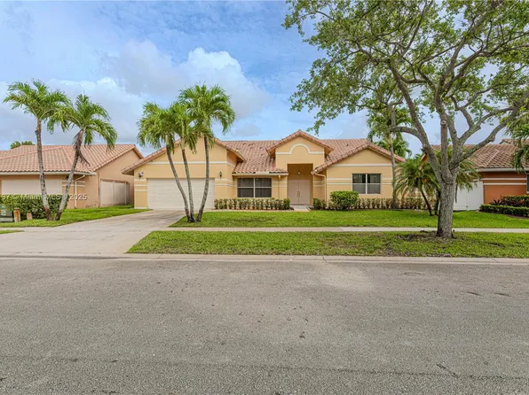 16176 NW 14th Ct, Pembroke Pines, FL 33028
