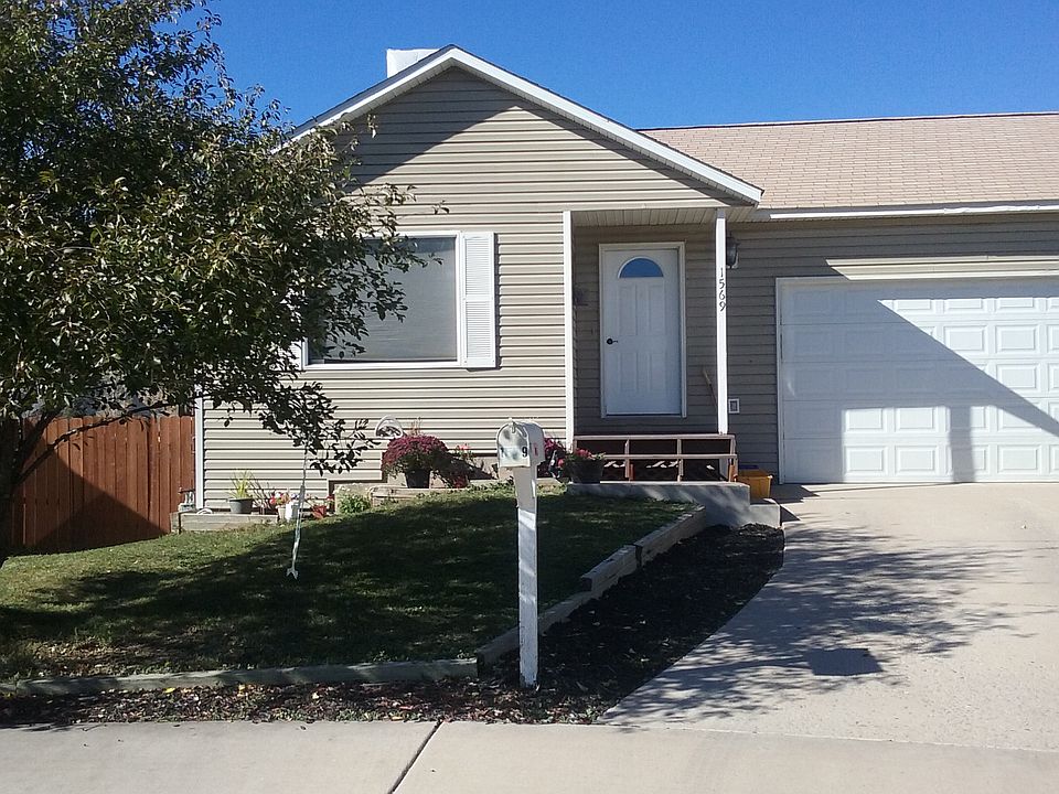 3 Bedroom-Nice neighborhood 