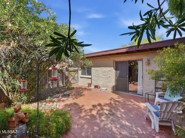 927 E Mesquite Dr, Tucson, AZ 85719