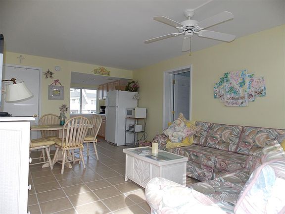 5th image of 8401 Atlantic Ave #207