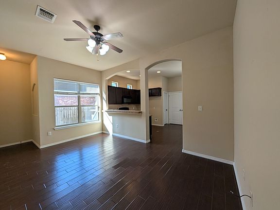 3rd image of 957 Brown Rock Dr