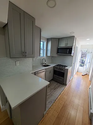 Rented by Bouklis Group | media 2