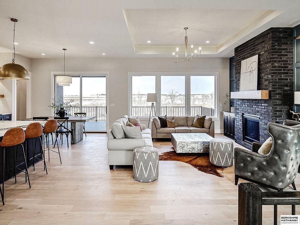 5534 N 213th Ave, Elkhorn, NE 68022 | Zillow