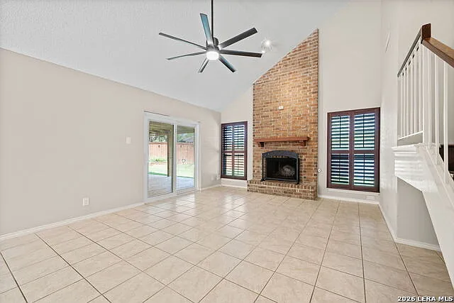 2315 Shady Crest Cir — Photo 4
