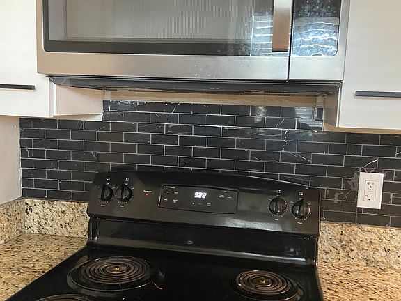 5th image of 6792 Willowbrook Dr APT 3