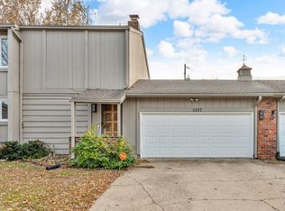 5337 SW Chelsea Ct, Topeka, KS 66604