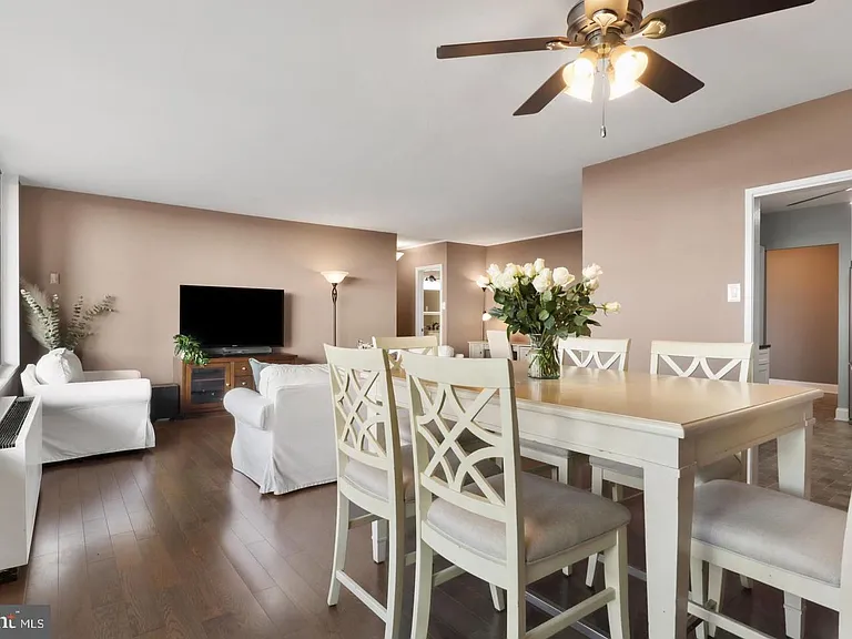 3701 S George Mason Dr #2414N — Photo 8