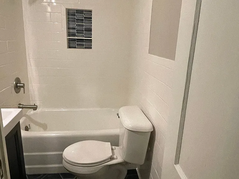 1065 Selby Apartments — Photo 43