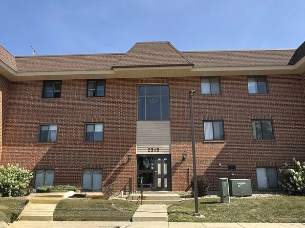 2315 S Main St APT 1B, Lombard, IL 60148