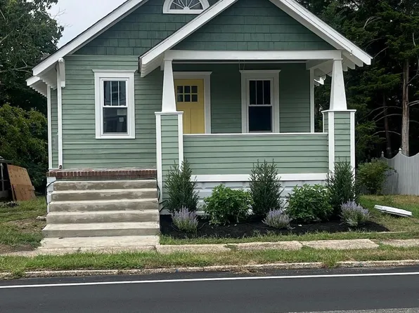 390 S Green St, Tuckerton, NJ 08087