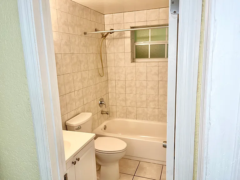 3501 SW 3rd St #1 — Photo 15