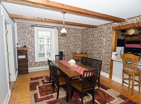2nd image of 132 Lilac Park Dr