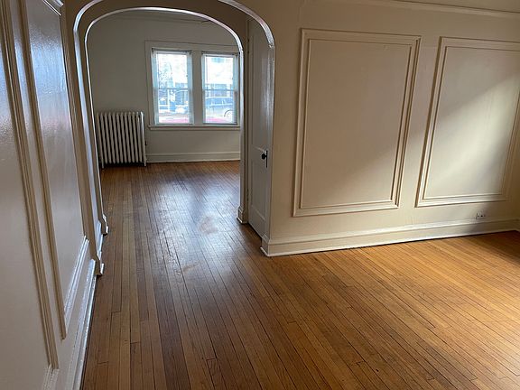2nd image of 3576 N Oakland Ave #2