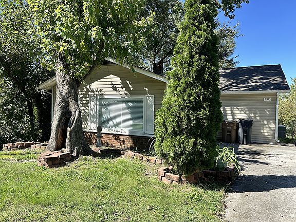 2nd image of 2915 Washington Pike