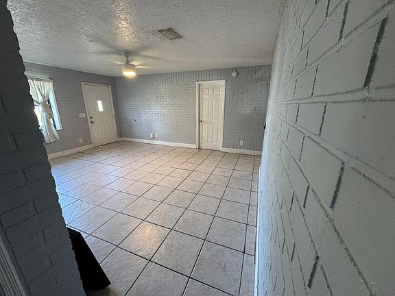3rd image of 1672 SE Grapeland Ave