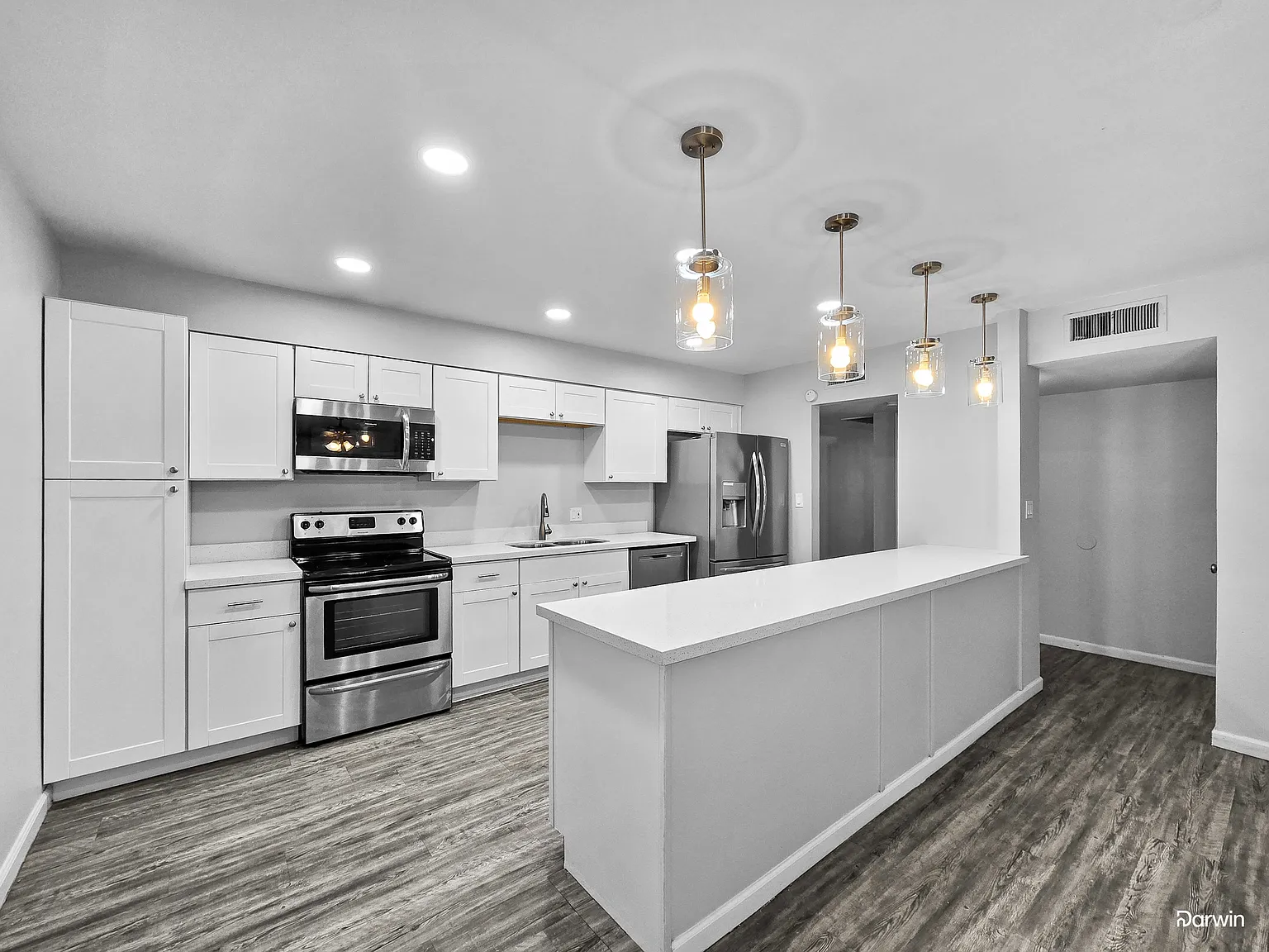 3 bed, 2.0 bath, 1879 sqft, $2,205 — Photo 2