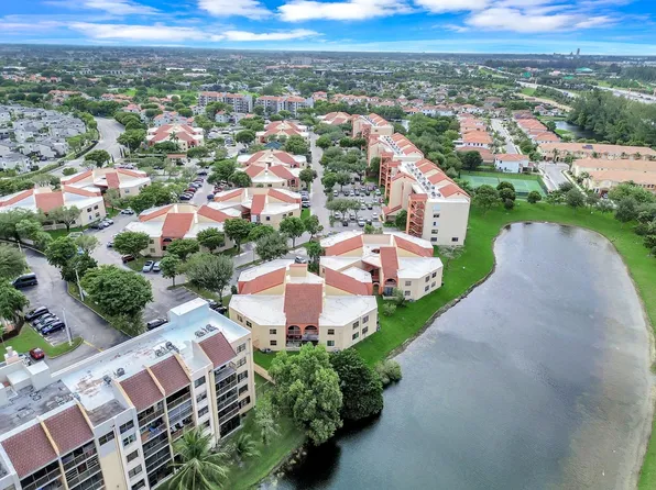 10257 NW 9th Street Circle #214-10, Miami, FL 33172