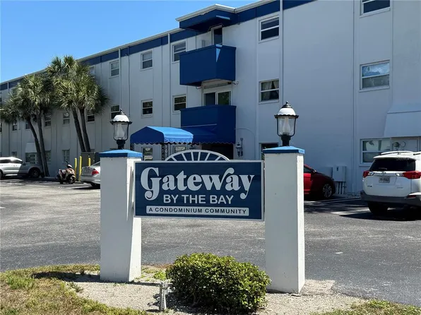 350 79th Ave N APT 330, Saint Petersburg, FL 33702