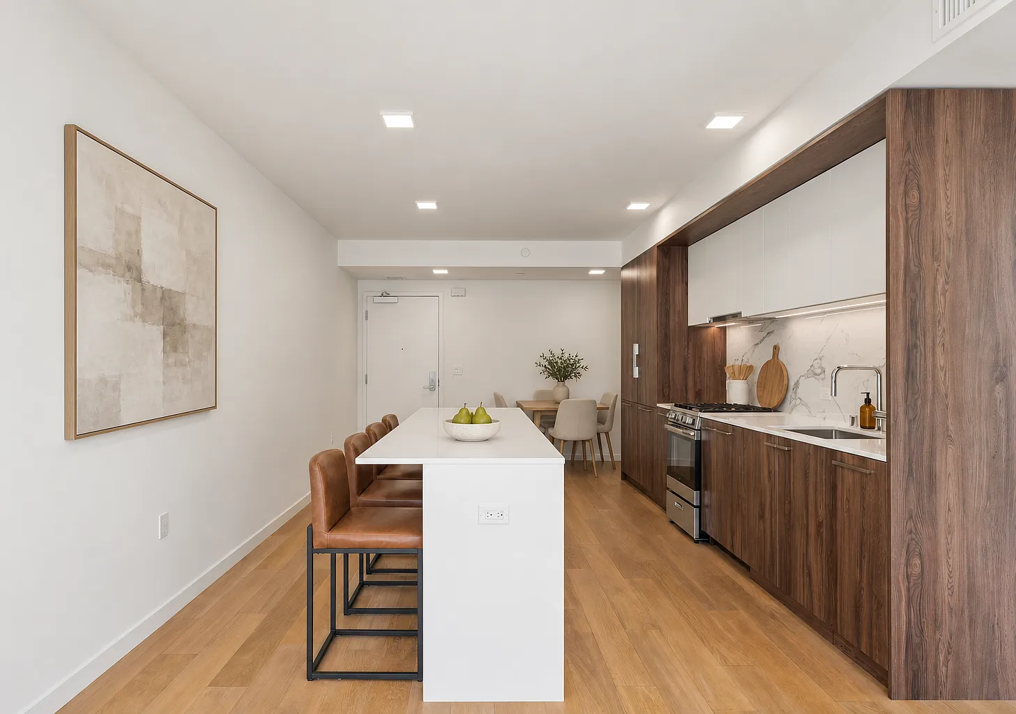 1 bed, 755 sqft, $7,250 — Photo 2