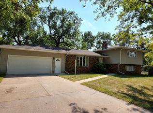 902 5th Ave SE, Barnesville, MN 56514