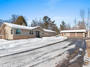 5360 Tadpole Ln, Oconto, WI 54153